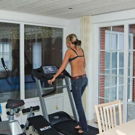 Sleeps 24 Pool Wifi Holiday home