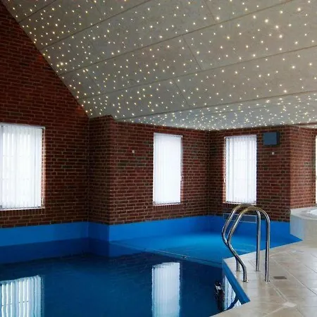 Sleeps 24 Pool Wifi * Blavand